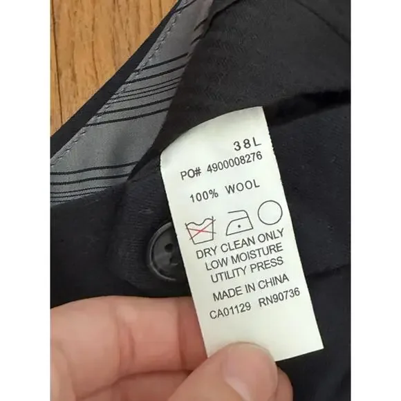 Calvin Klein 100% Wool Two-Piece Suit Set – Blazer 44L / Trousers 38L – Navy